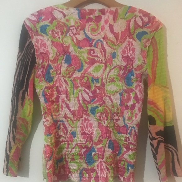 Top - Picture 2 of 3